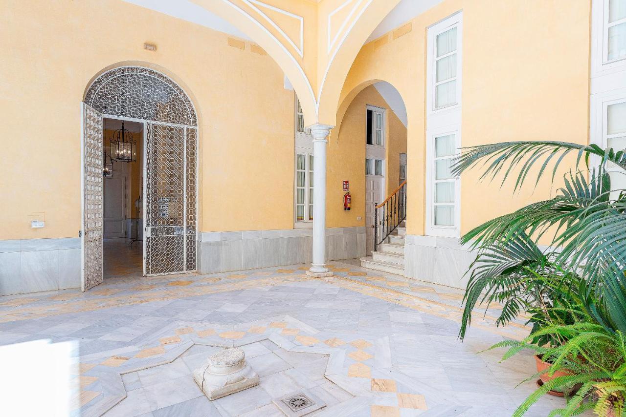 Genteel Home Plaza Nueva Sevilla Dış mekan fotoğraf